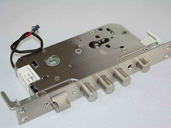 双鸭山24小时上门开锁公司